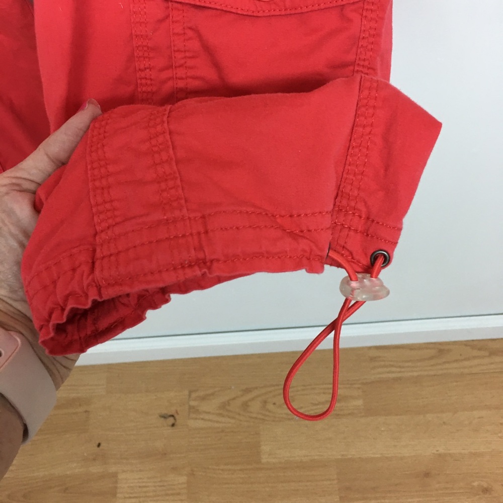 Kim Rogers Light Red Cargo Capris size 10 - Picture 3 of 7
